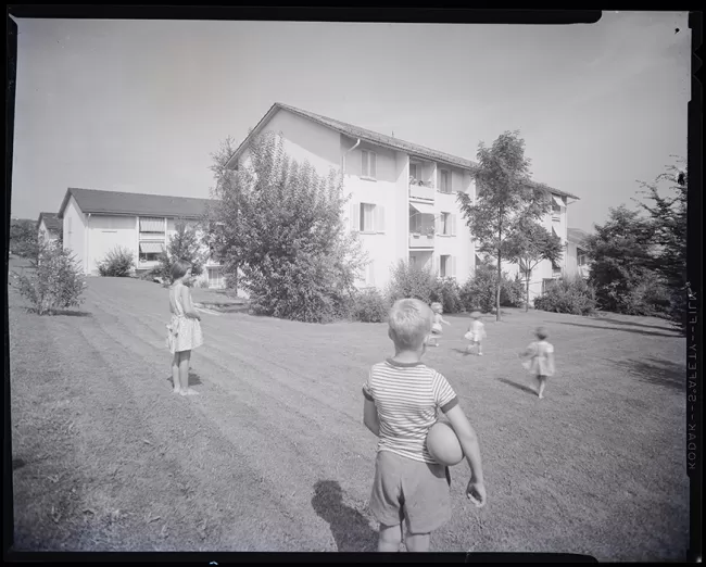 Wohnsiedlung Bergacker, Z&uuml;rich-Affoltern, ca. 1954, Baugeschichtliches Archiv, Stadt Z&uuml;rich; Fotograf: Michael Wolgensinger